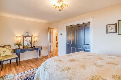 Sunset House - image 31