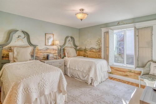 Sunset House - image 33