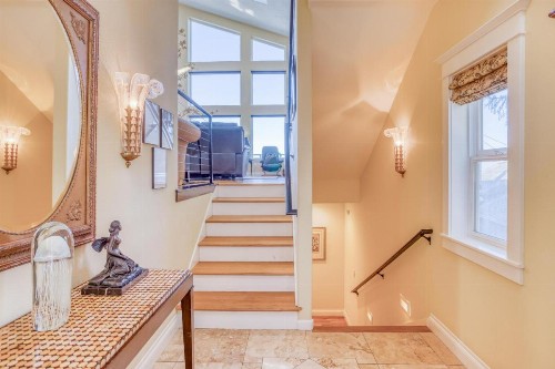 Sunset House - image 39