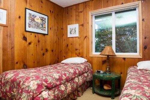 Beach Bungalow - Roads End - image 5