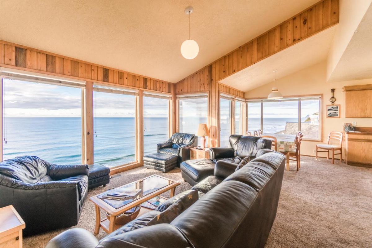 Desantis Beach House - image 3