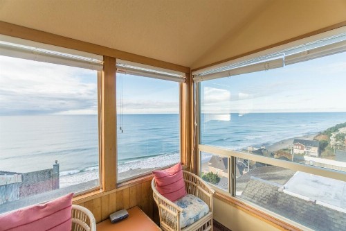Desantis Beach House - image 4