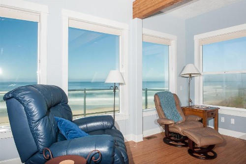 Roads End Light House - image 2