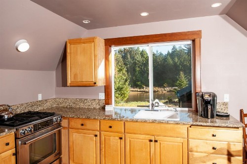 Schooner Creek Retreat - image 9