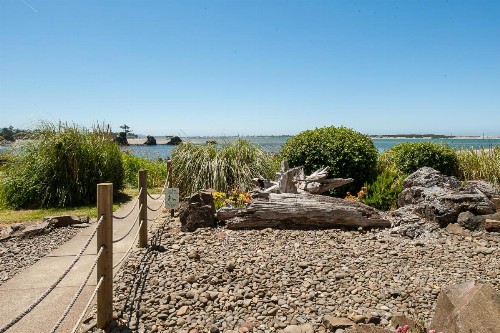 Waters Edge 108 - image 12