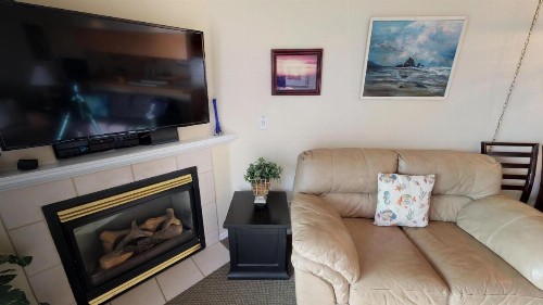 Waters Edge 308 - image 11