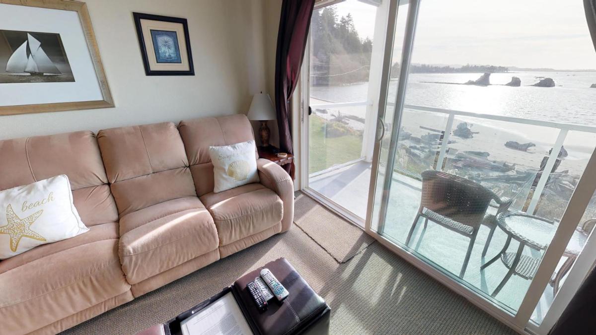 Waters Edge 308 - image 4