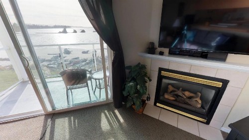 Waters Edge 308 - image 8