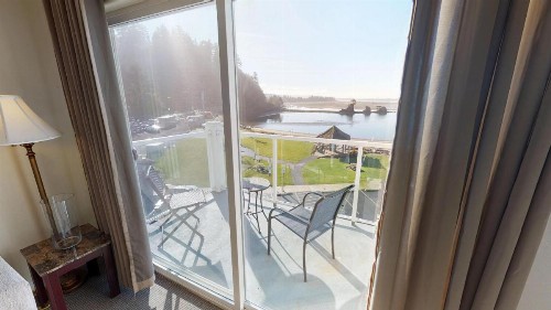 Waters Edge 402 - image 12