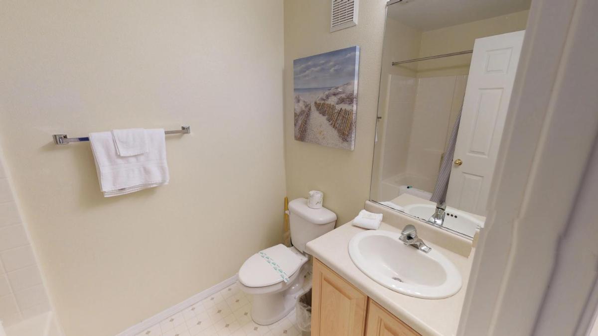 Waters Edge 402 - image 2
