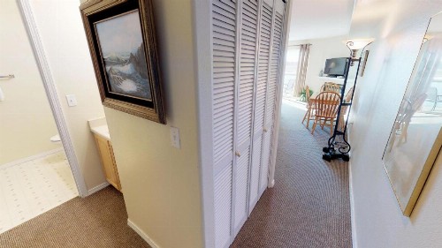 Waters Edge 402 - image 5