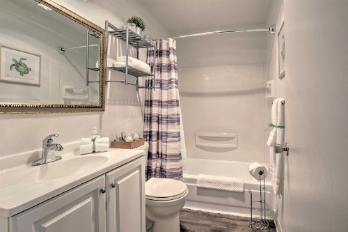 Seas The Day Lincoln City Condo Steps from Beach - image 10