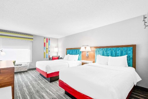 Hampton Inn South Heritage Park - image 34