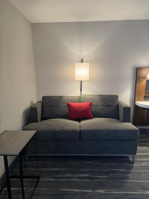 Hampton Inn South Heritage Park - image 43
