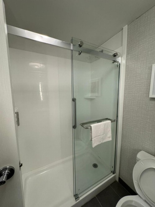 Hampton Inn South Heritage Park - image 46