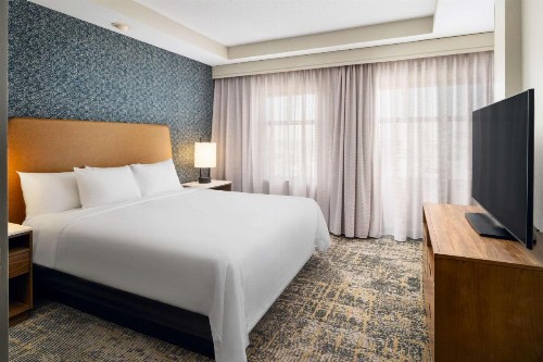 Embassy Suites Lincoln - image 22