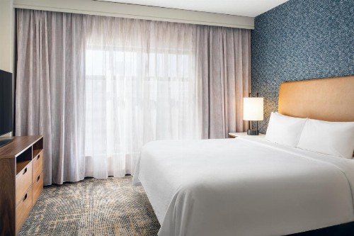 Embassy Suites Lincoln - image 48