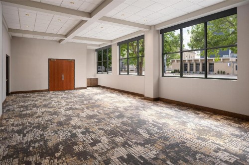 Embassy Suites Lincoln - image 49