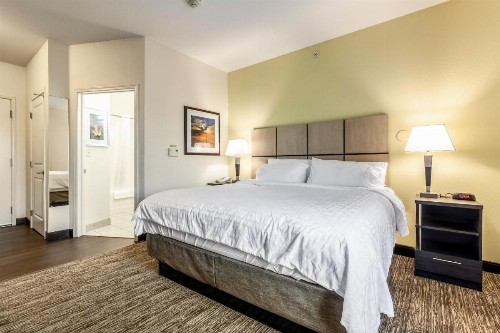 Candlewood Suites Lincoln an IHG Hotel - image 28