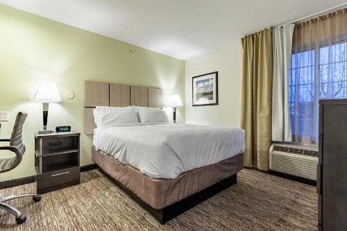 Candlewood Suites Lincoln an IHG Hotel - image 31