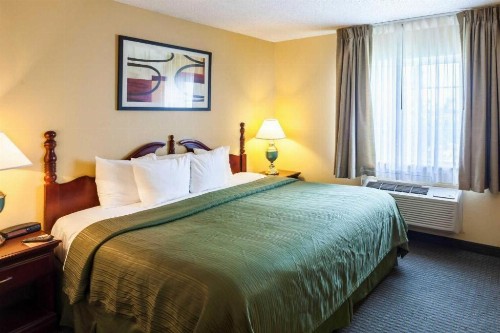Quality Inn & Suites Lincoln - image 12