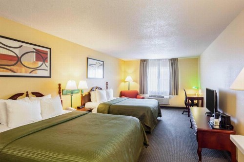 Quality Inn & Suites Lincoln - image 30