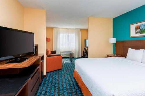 Fairfield Inn & Suites Lincoln - image 13