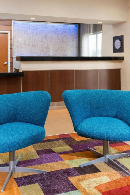 Fairfield Inn & Suites Lincoln - image 9