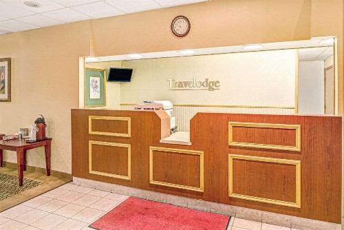 Travelodge by Wyndham Lincoln Airport I-80