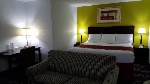 Horizon Inn - image 17