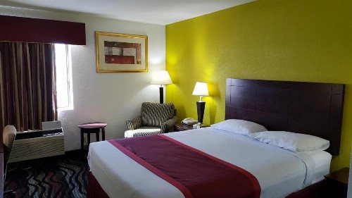 Horizon Inn - image 33