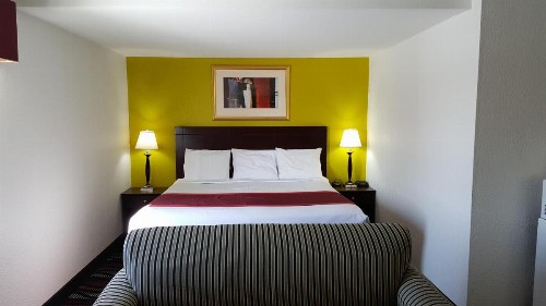 Horizon Inn - image 34
