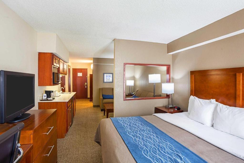Comfort Inn Lincoln I-80 - image 4
