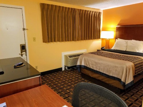 SureStay Hotel by Best Western Lincoln - image 11
