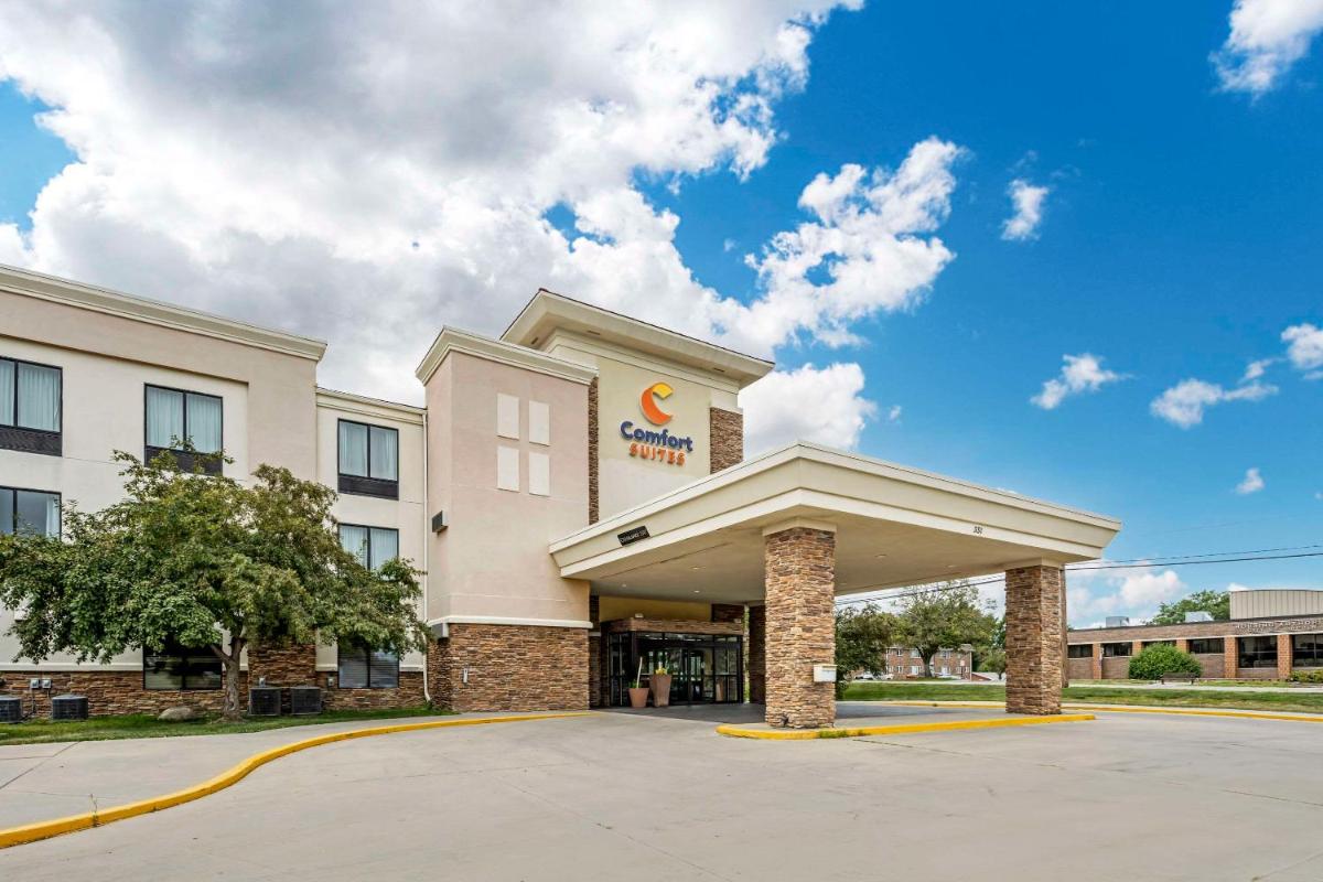 Comfort Suites Lincoln East - main image