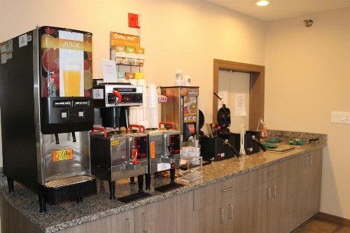 New Victorian Inn & Suites Lincoln - image 3
