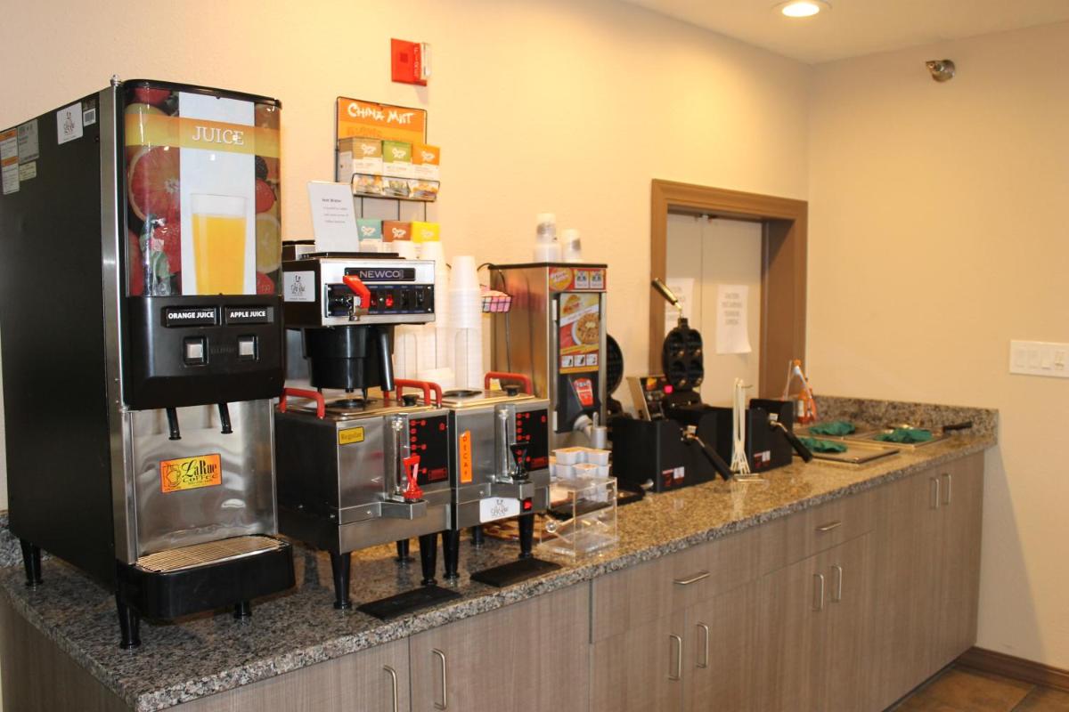 New Victorian Inn & Suites Lincoln - image 3