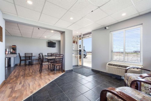 Rodeway Inn University District - image 10