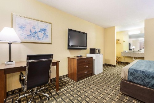 Rodeway Inn University District - image 13