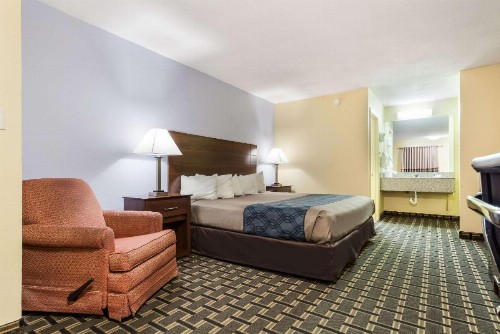 Rodeway Inn University District - image 15