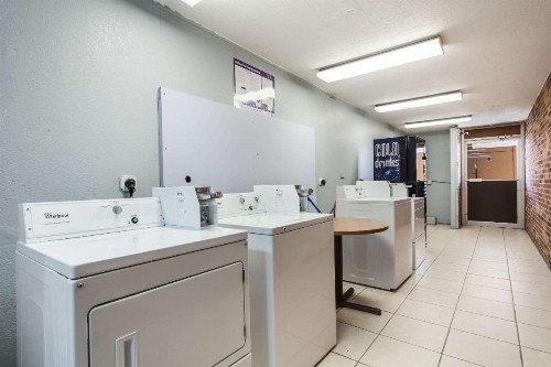 Rodeway Inn University District - image 23