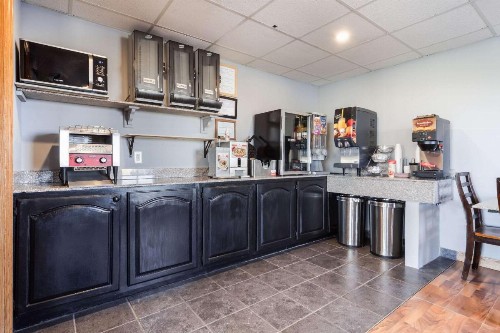 Rodeway Inn University District - image 24