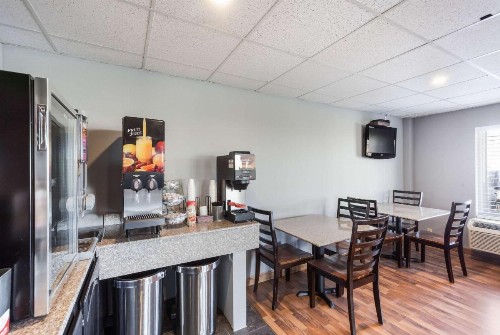 Rodeway Inn University District - image 25