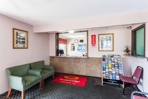 Econo Lodge Lincoln - image 18
