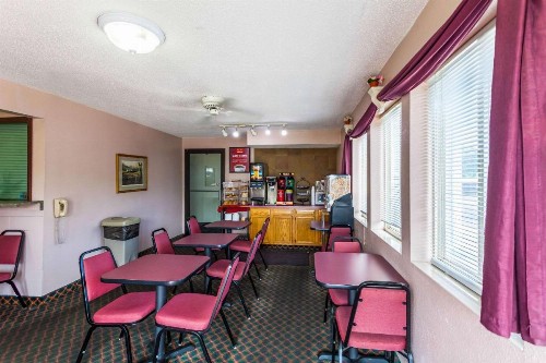 Econo Lodge Lincoln - image 31