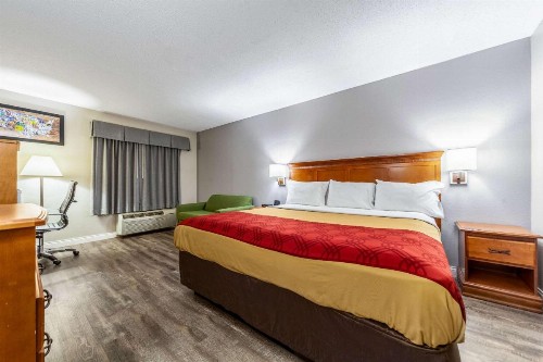 Econo Lodge Lincoln - image 38