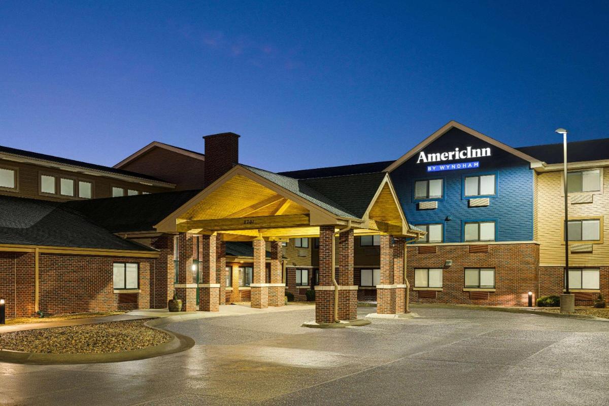 AmericInn by Wyndham Lincoln South - main image