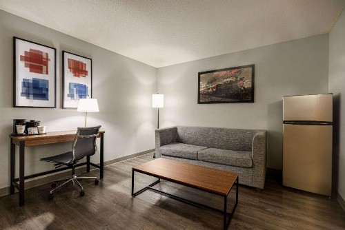AmericInn by Wyndham Lincoln South - image 11