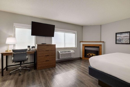 AmericInn by Wyndham Lincoln South - image 13