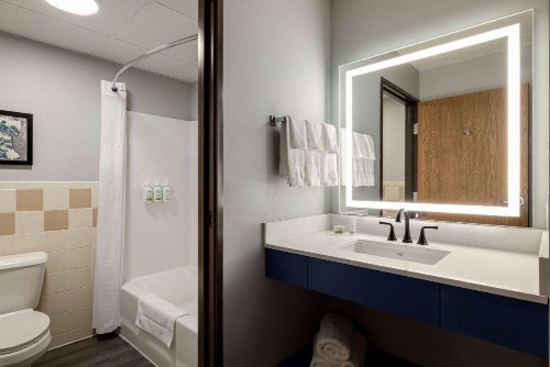AmericInn by Wyndham Lincoln South - image 14